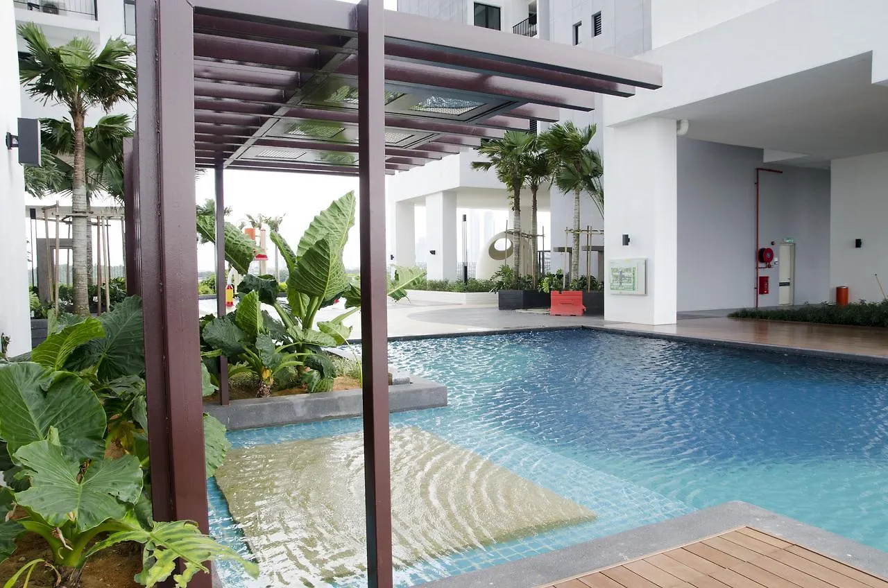 Holi Southkey Art Suite Johor Bahru 0*,